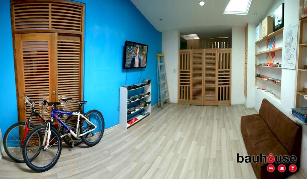 Bauhouse Backpacker Hostel กูเอ็งกา ภายนอก รูปภาพ