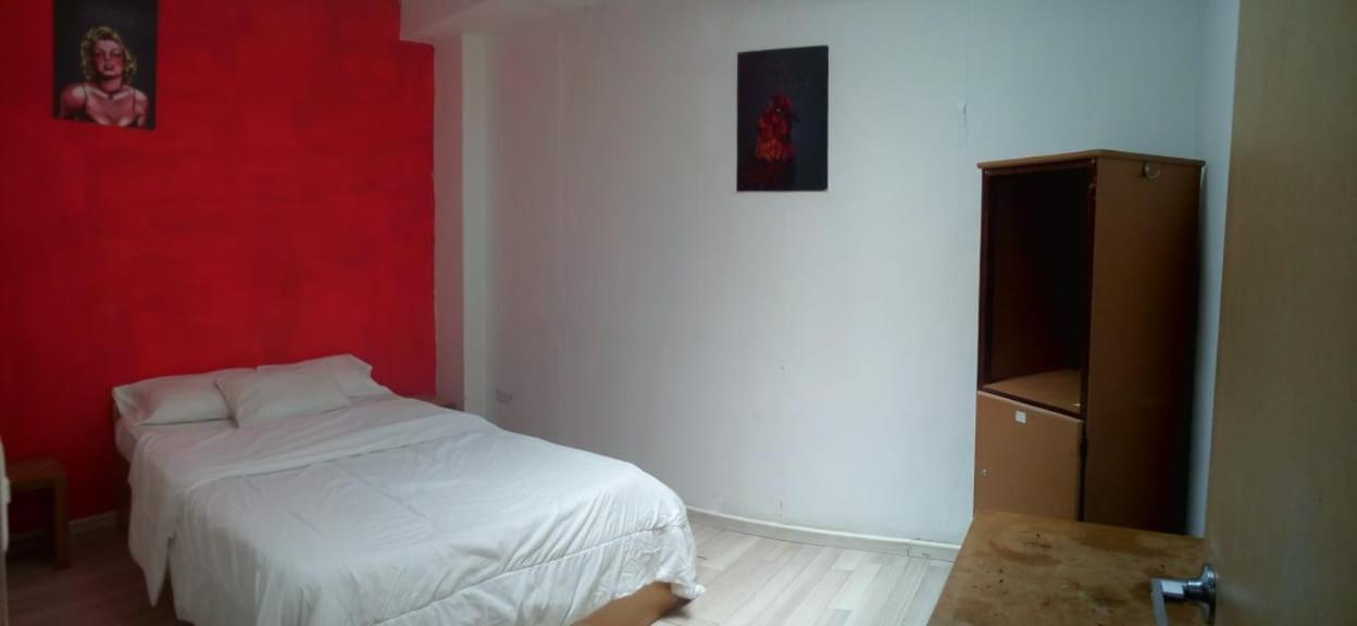 Bauhouse Backpacker Hostel กูเอ็งกา ภายนอก รูปภาพ